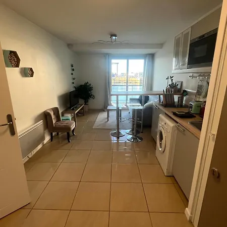 Marina דירה דוביל